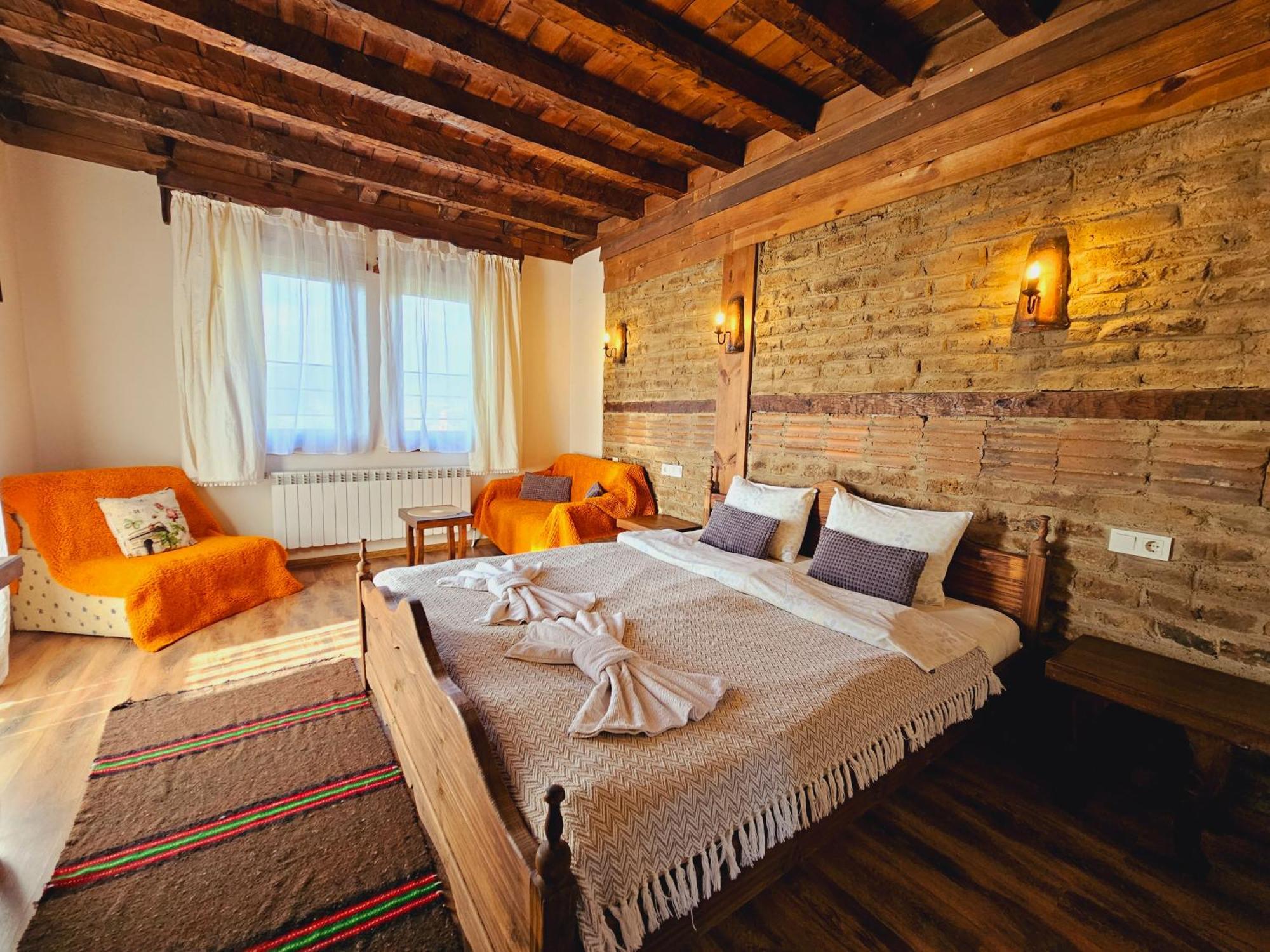 Панорама Хаус Лещен И Еко Къщи Дървена И Землянка Leshten Exterior foto