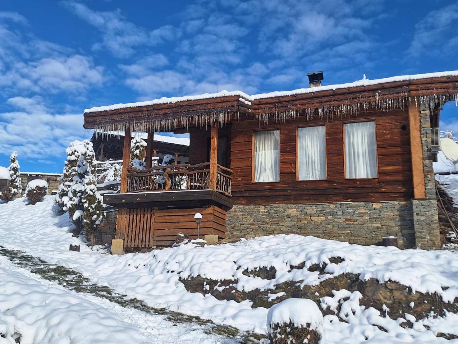 Панорама Хаус Лещен И Еко Къщи Дървена И Землянка Leshten Exterior foto
